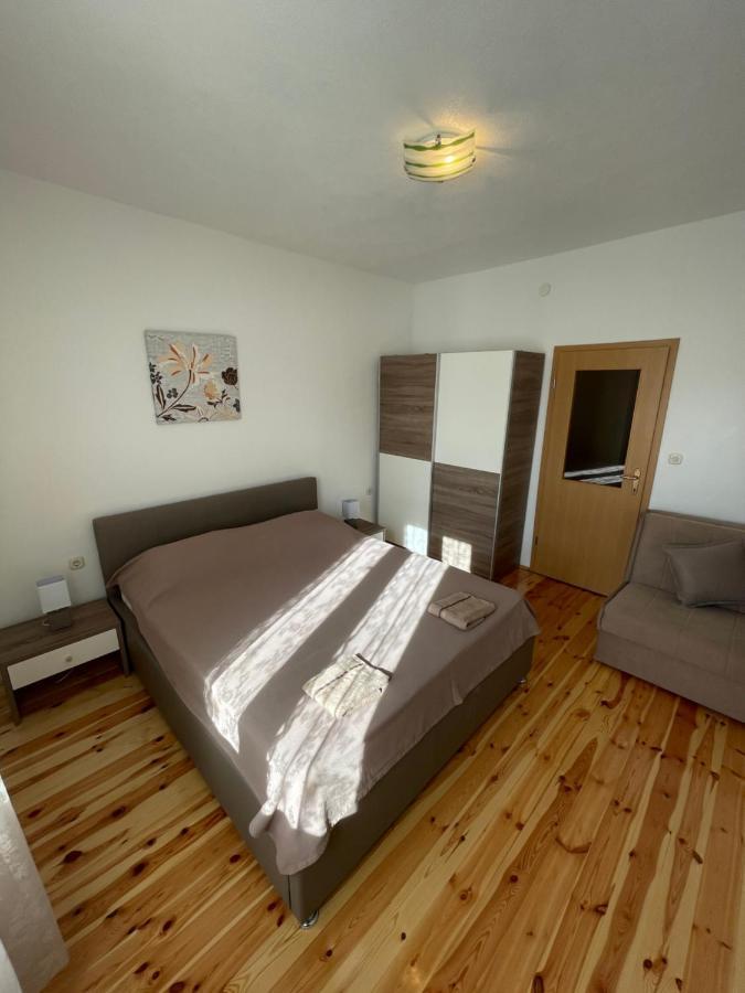 Ivan I Matej Apartments Blace Exterior foto