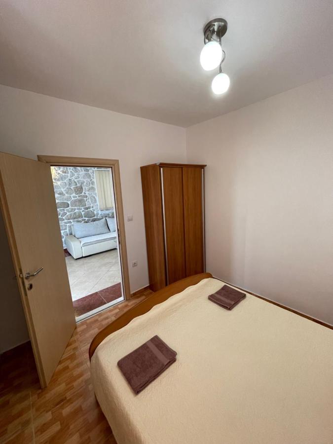 Ivan I Matej Apartments Blace Exterior foto
